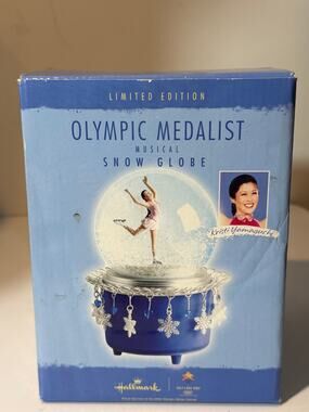 Hallmark Kristi Yamaguchi Olympic Medalist 2002 Salt Lake Musical Snow Globe NIB